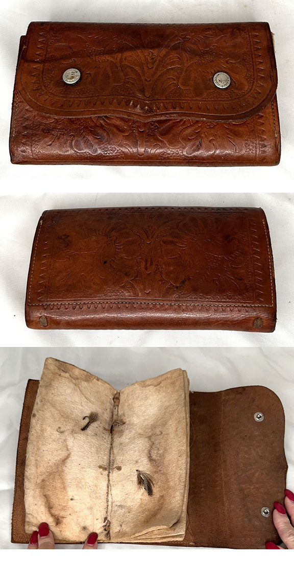 C.1930 WESTERN STYLE TOOLED LEATHER FLY WALLET